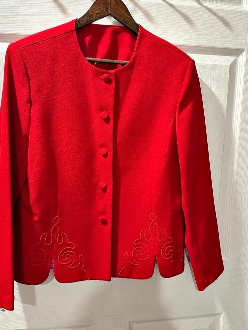 Southern Lady Red Embroidered suit Jacket Size 12 Like New